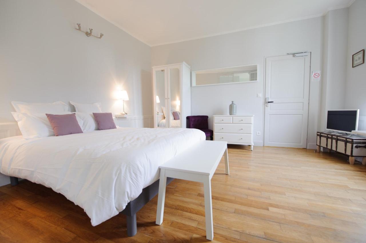 Villa Clement Appart'Hotel Санс Екстериор снимка