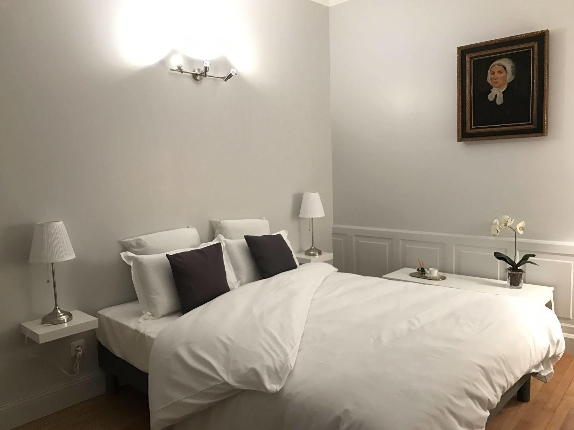 Villa Clement Appart'Hotel Санс Екстериор снимка